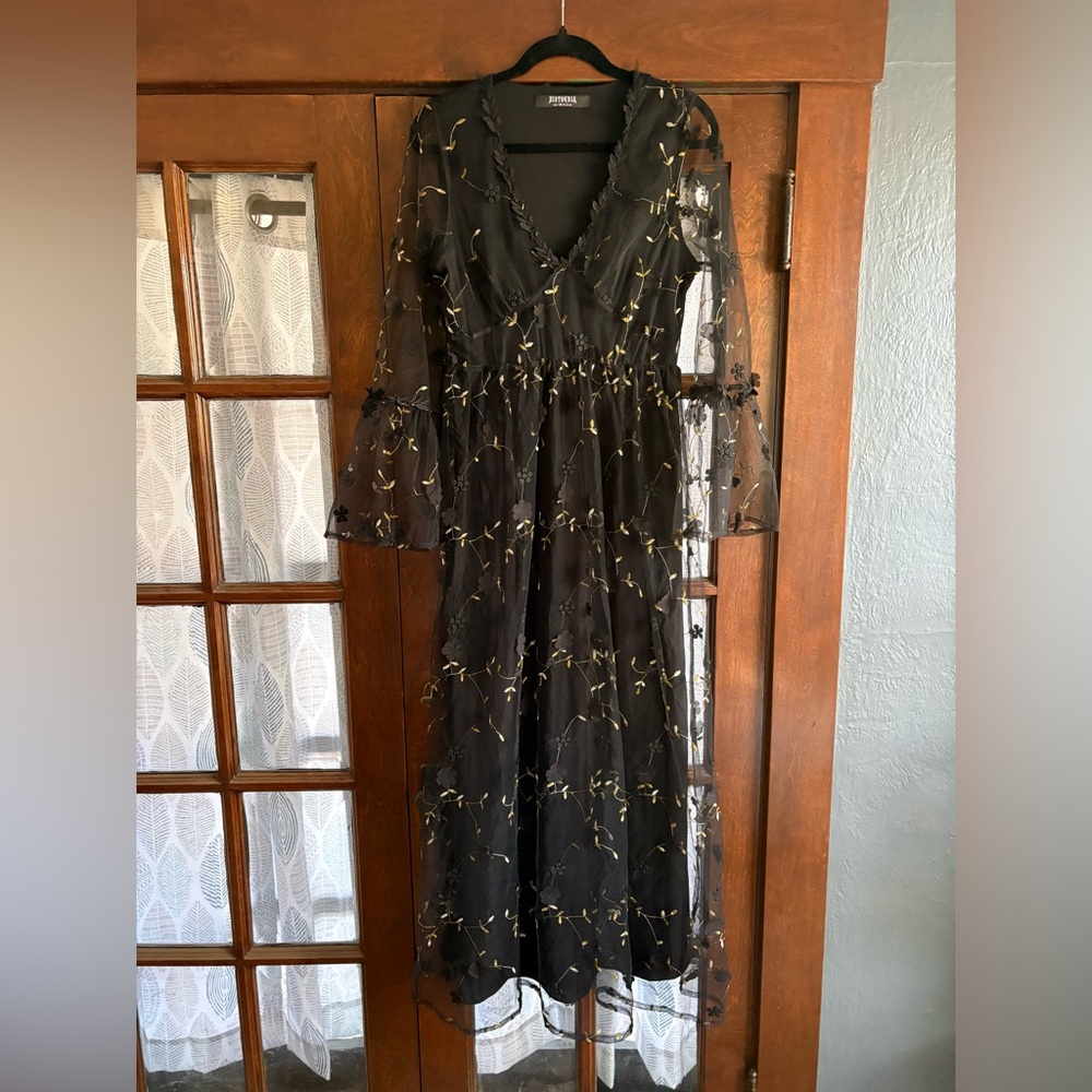 Disturbia Chrysanthi Applique Maxi Dress with Black Gold Floral Accents US 6 - Picture 7 of 11